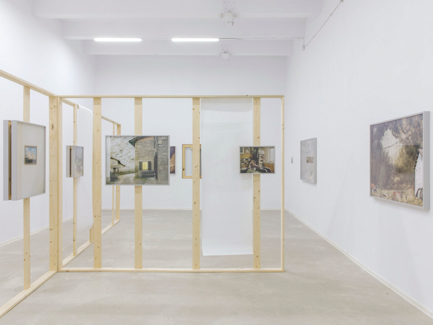 Casa Scânteii — Are They Rocks or Clouds? — installation view 5