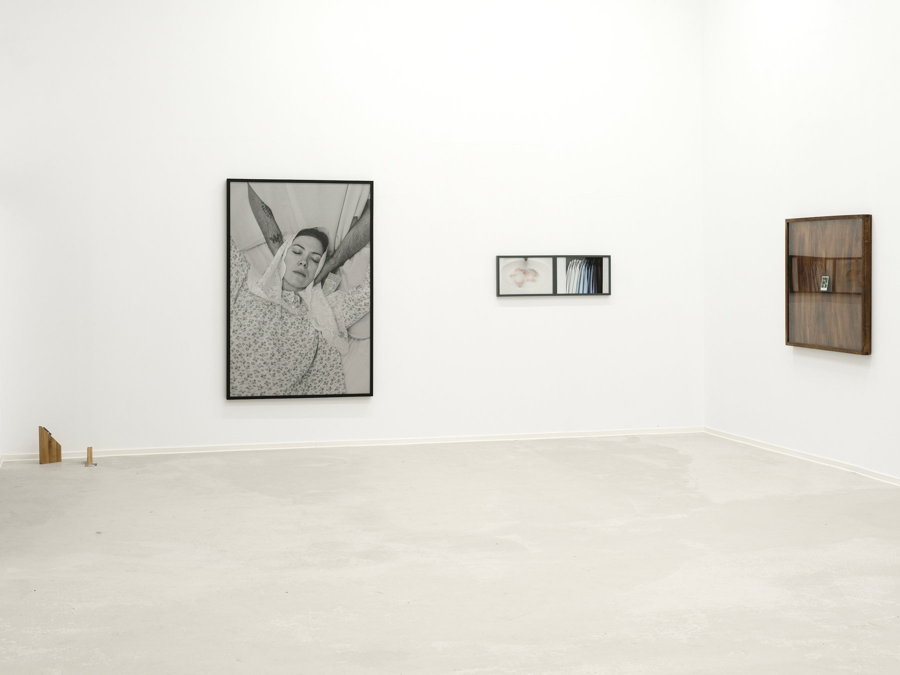 Casa Scânteii — Look at You. Now — installation view 1