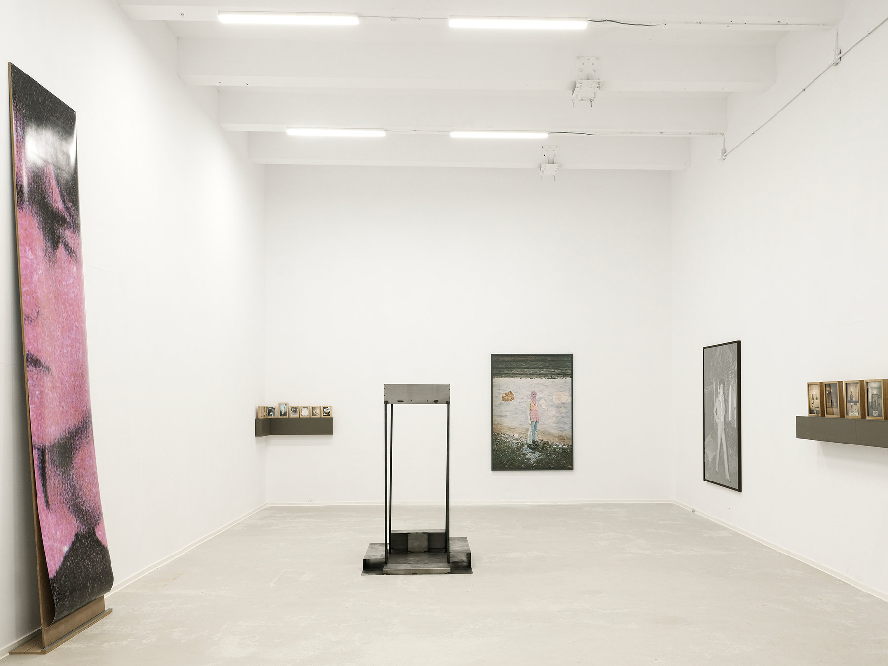 Casa Scânteii — Look at You. Now — installation view 5