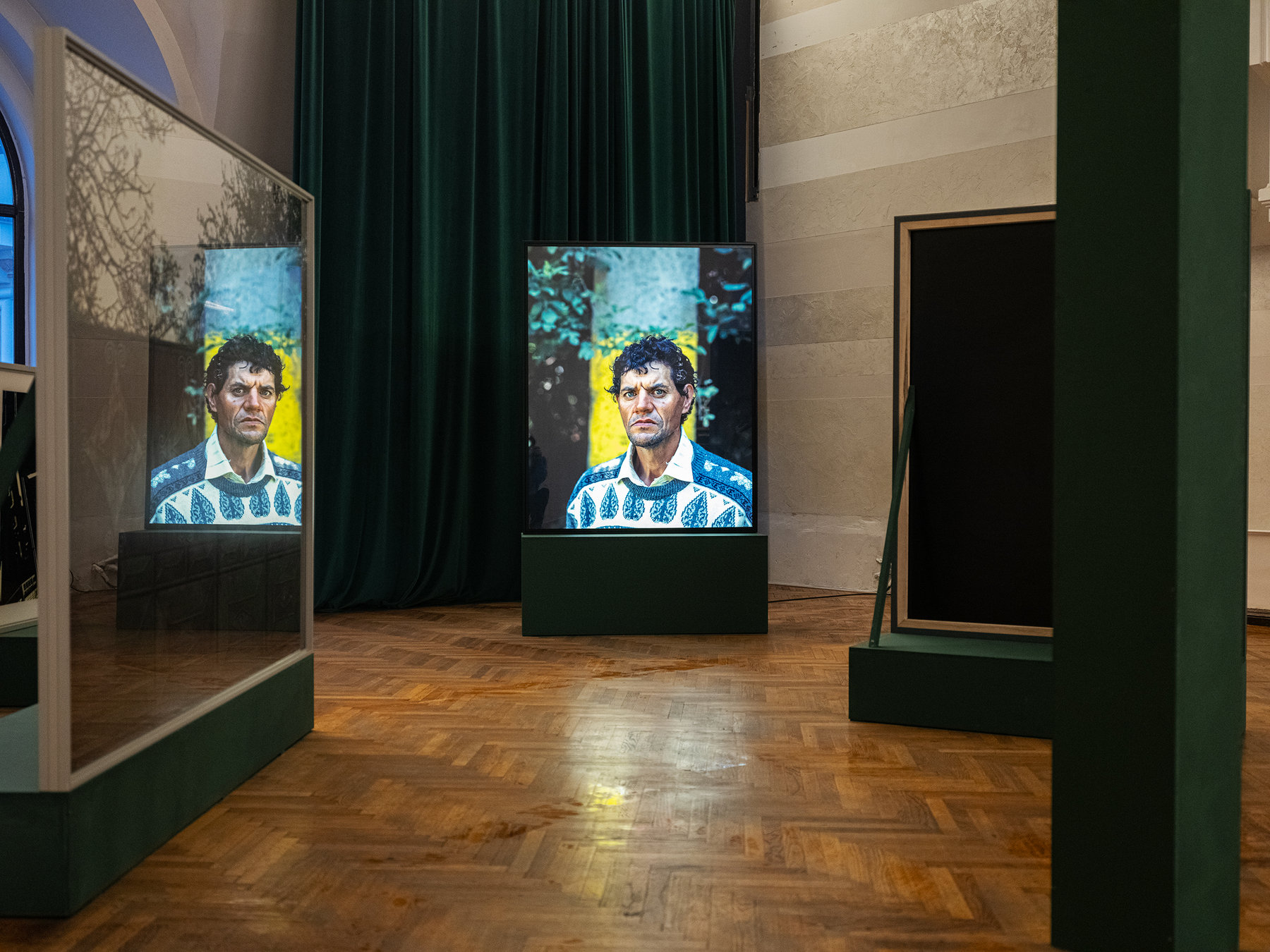 Palatul Universul — Ways of Recalling — installation view 2