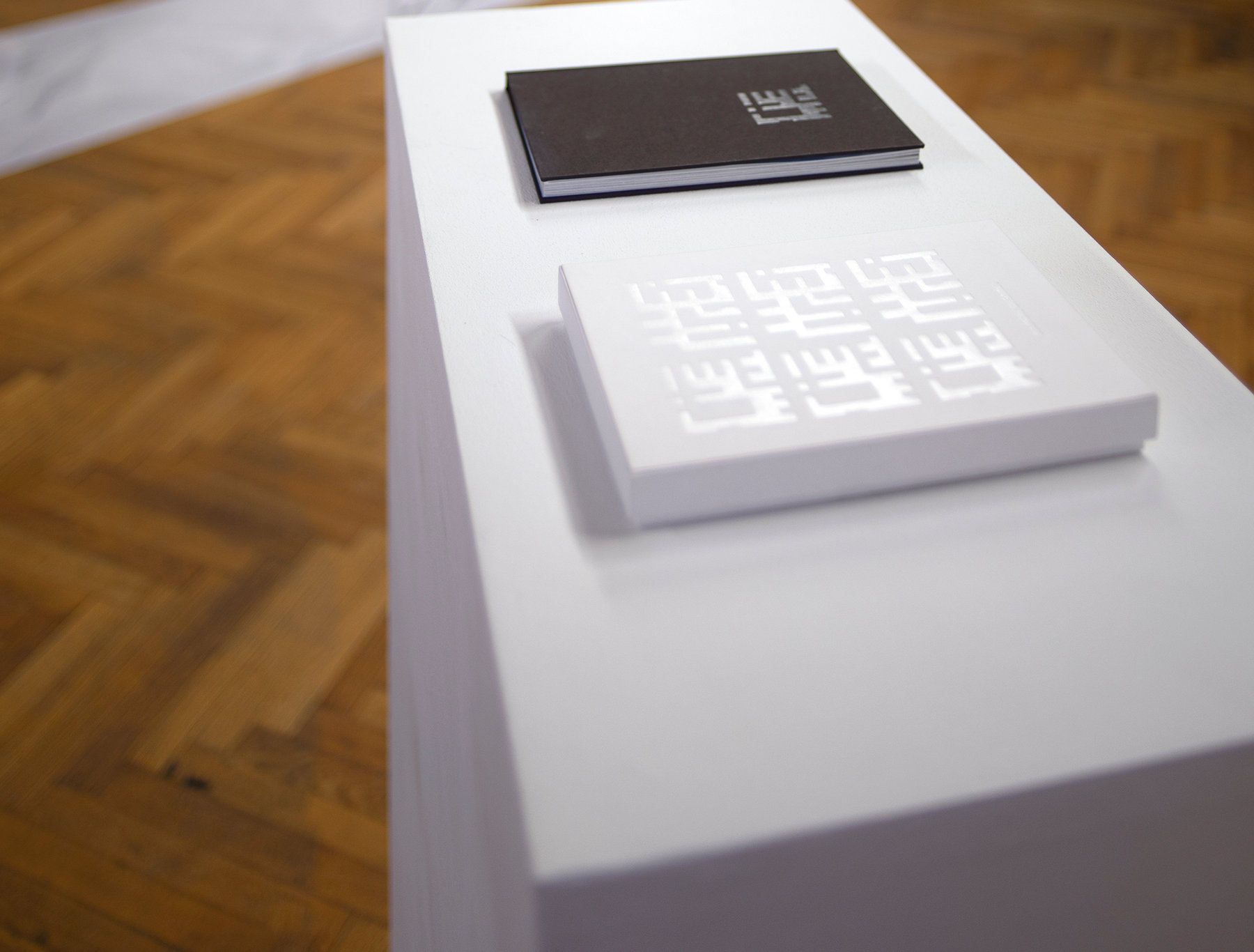Palatul Universul — We Met at 5 — installation view 3