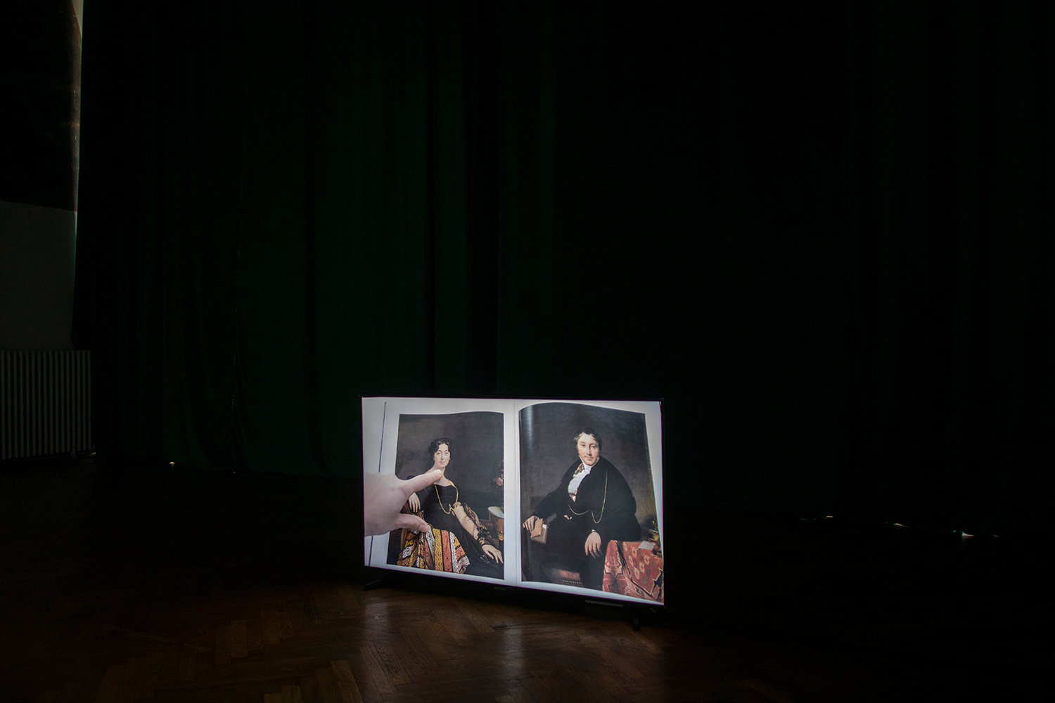 Palatul Universul — HISK X SWITCH — installation view 1