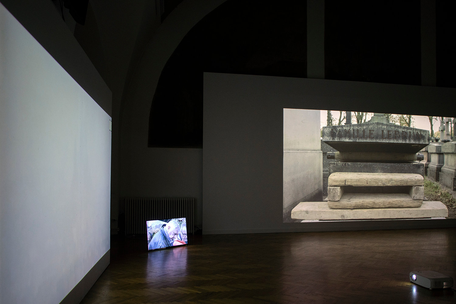 Palatul Universul — HISK X SWITCH — installation view 4