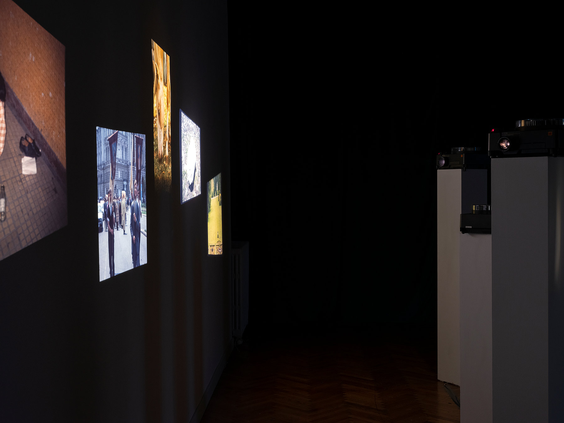 Palatul Universul — Zgomotul Imaginii — installation view 1