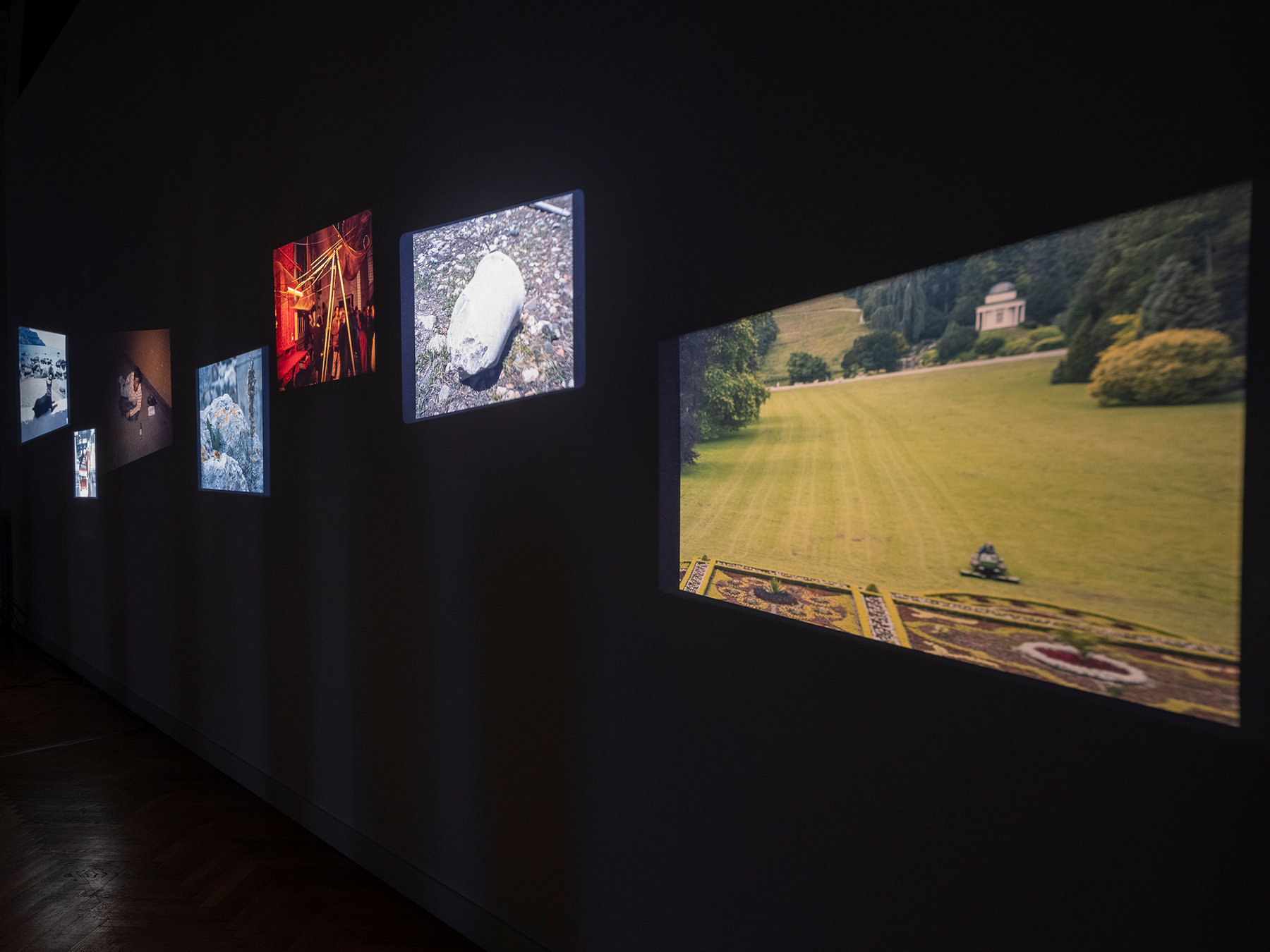 Palatul Universul — Zgomotul Imaginii — installation view 3
