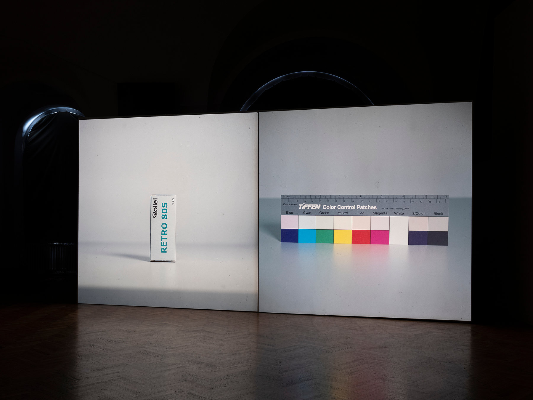 Palatul Universul — Diapozitiv — installation view 2