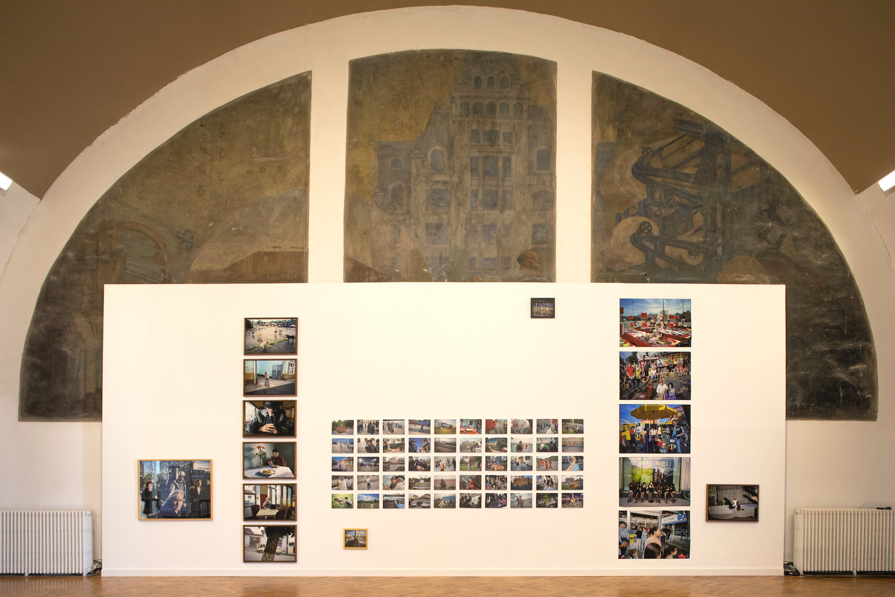 Palatul Universul — Drum Bun — installation view 1
