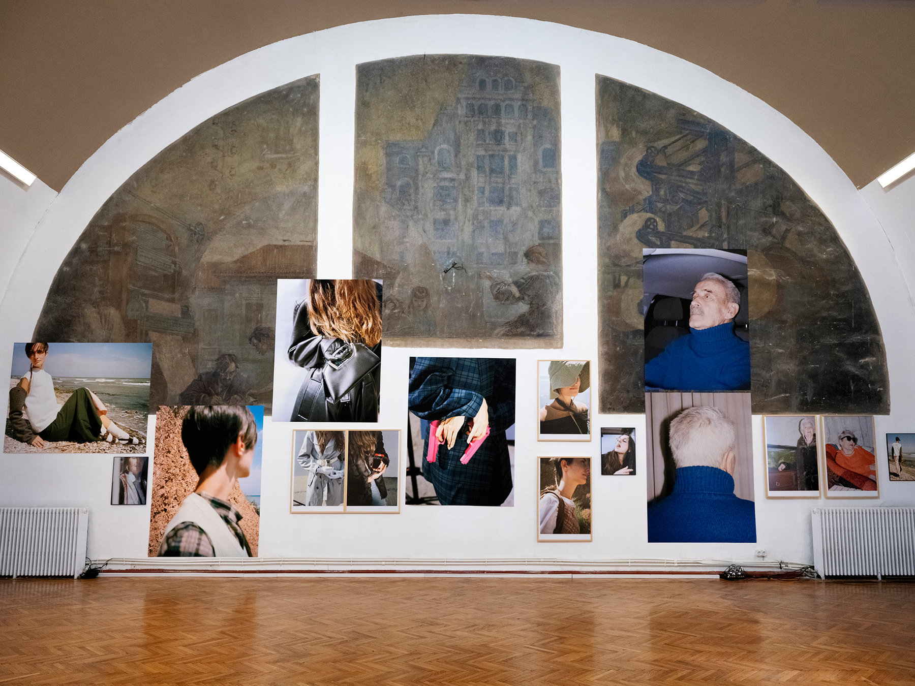 Palatul Universul — Shifting Habits — installation view 2